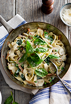 Healthy Veggie Packed Carbonara with Mushrooms & Fresh Spinach
